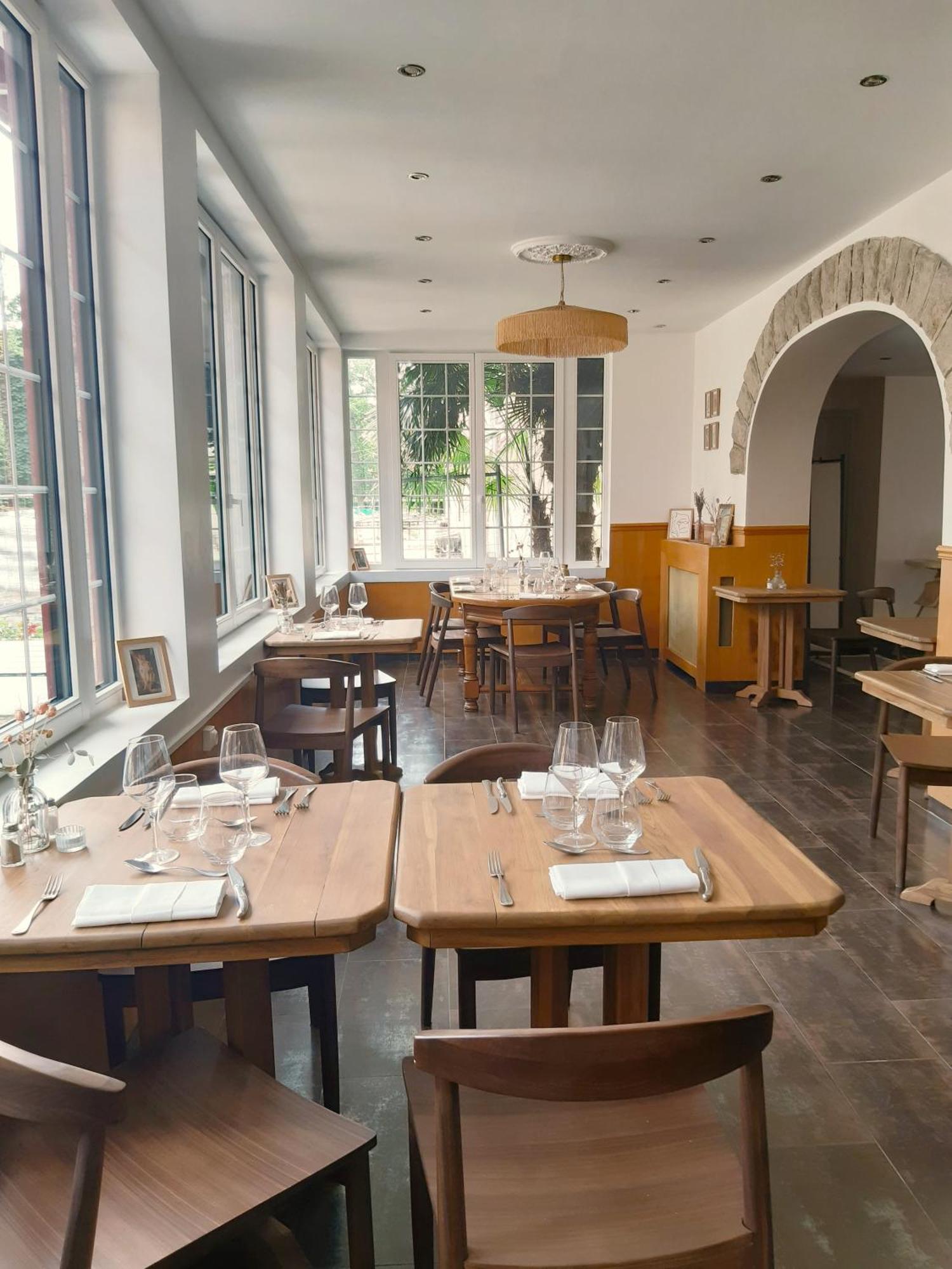 Hostellerie Du Lys Lamorlaye المظهر الخارجي الصورة