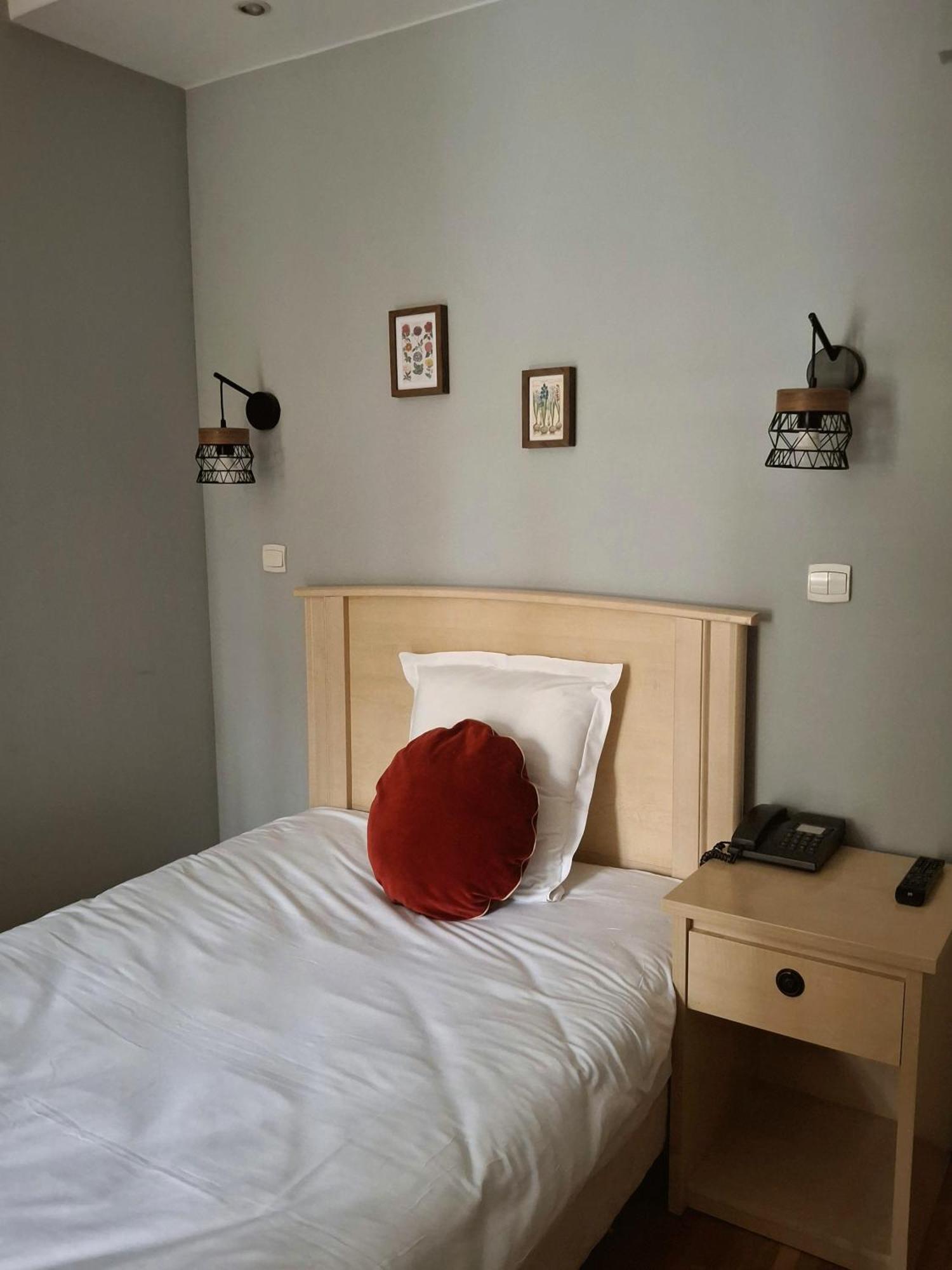 Hostellerie Du Lys Lamorlaye المظهر الخارجي الصورة