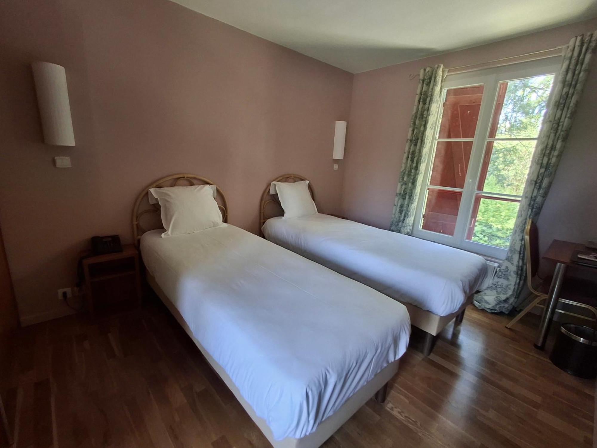 Hostellerie Du Lys Lamorlaye المظهر الخارجي الصورة