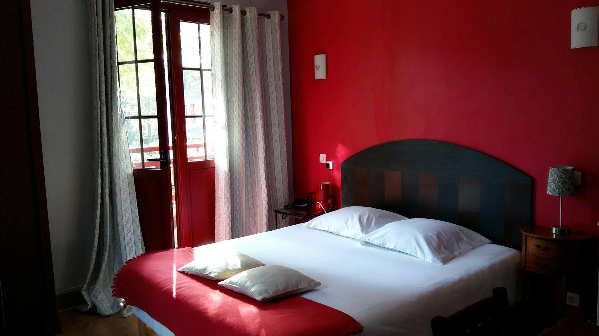 Hostellerie Du Lys Lamorlaye المظهر الخارجي الصورة