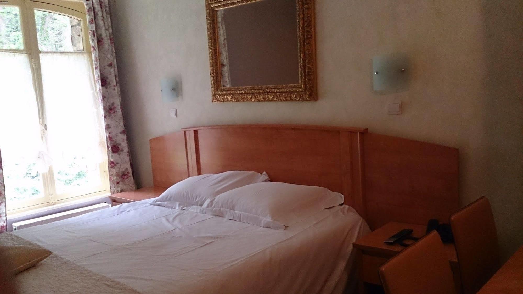 Hostellerie Du Lys Lamorlaye المظهر الخارجي الصورة