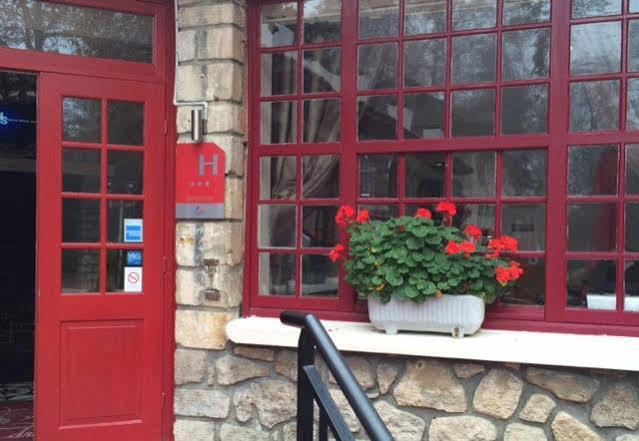 Hostellerie Du Lys Lamorlaye المظهر الخارجي الصورة